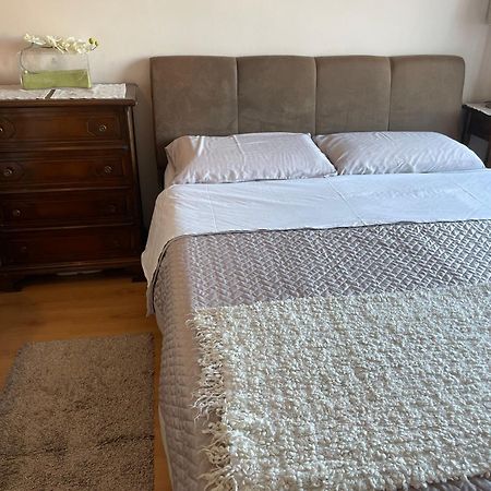Apartment On Akademika Lazarenka 48A Lwów Zewnętrze zdjęcie