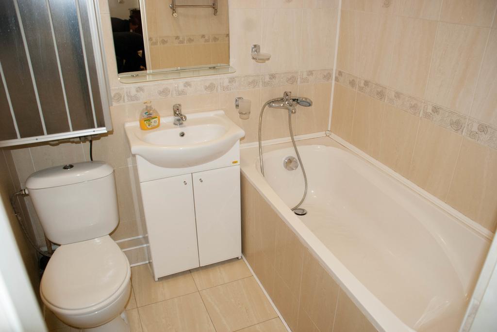 Apartment On Akademika Lazarenka 48A Lwów Zewnętrze zdjęcie