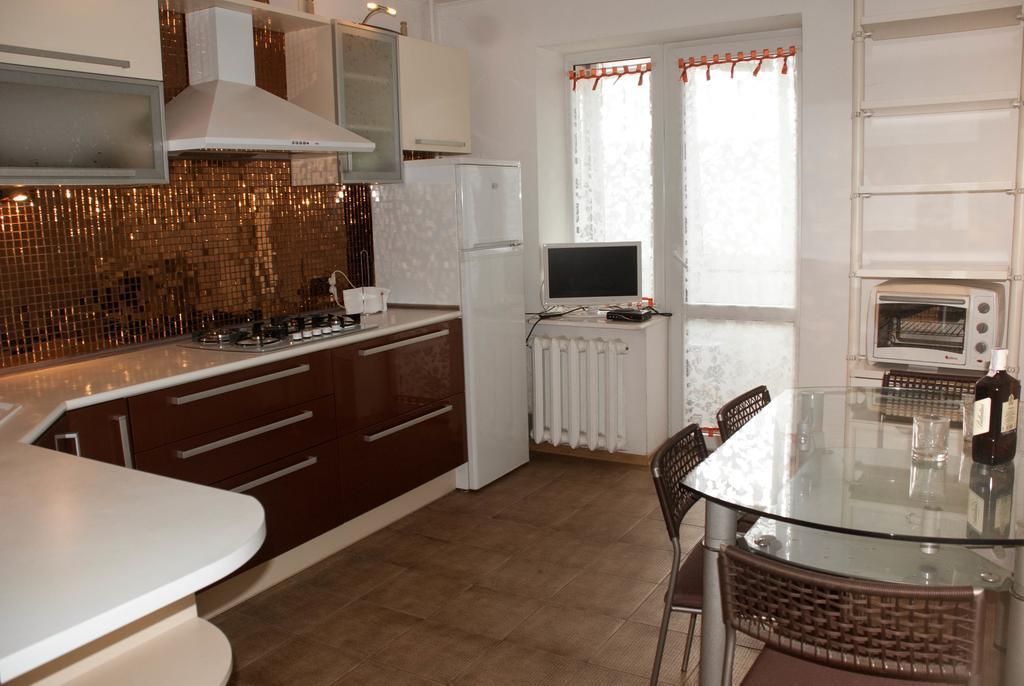 Apartment On Akademika Lazarenka 48A Lwów Zewnętrze zdjęcie